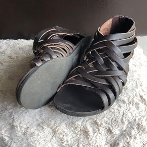 Dark brown sandals never worn !!